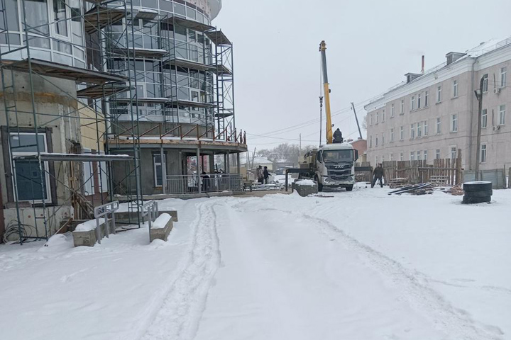 В Аскизском районе завершается строительство детской поликлиники